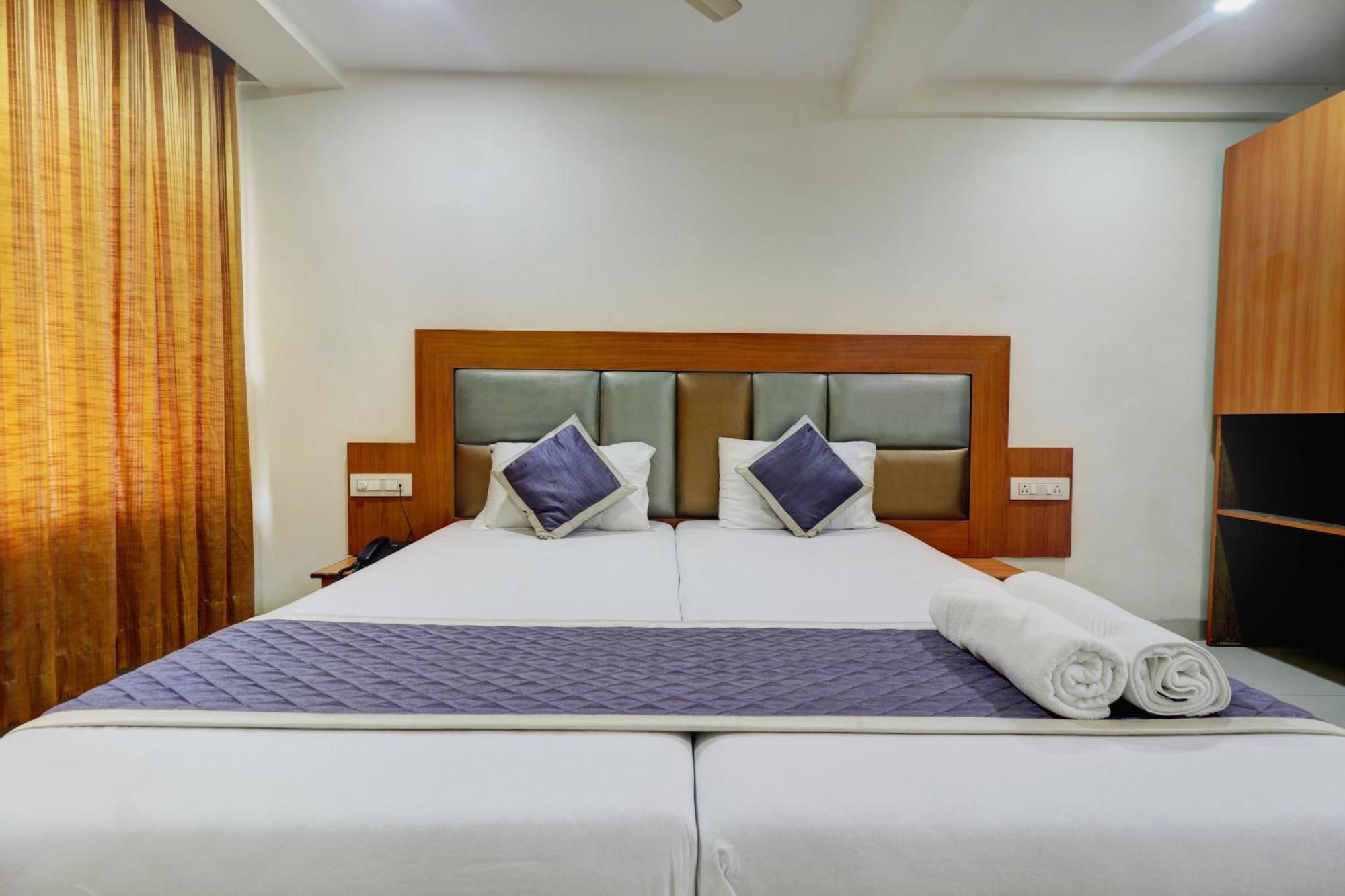 Hotel New Sarovar Grand Panvel Esterno foto