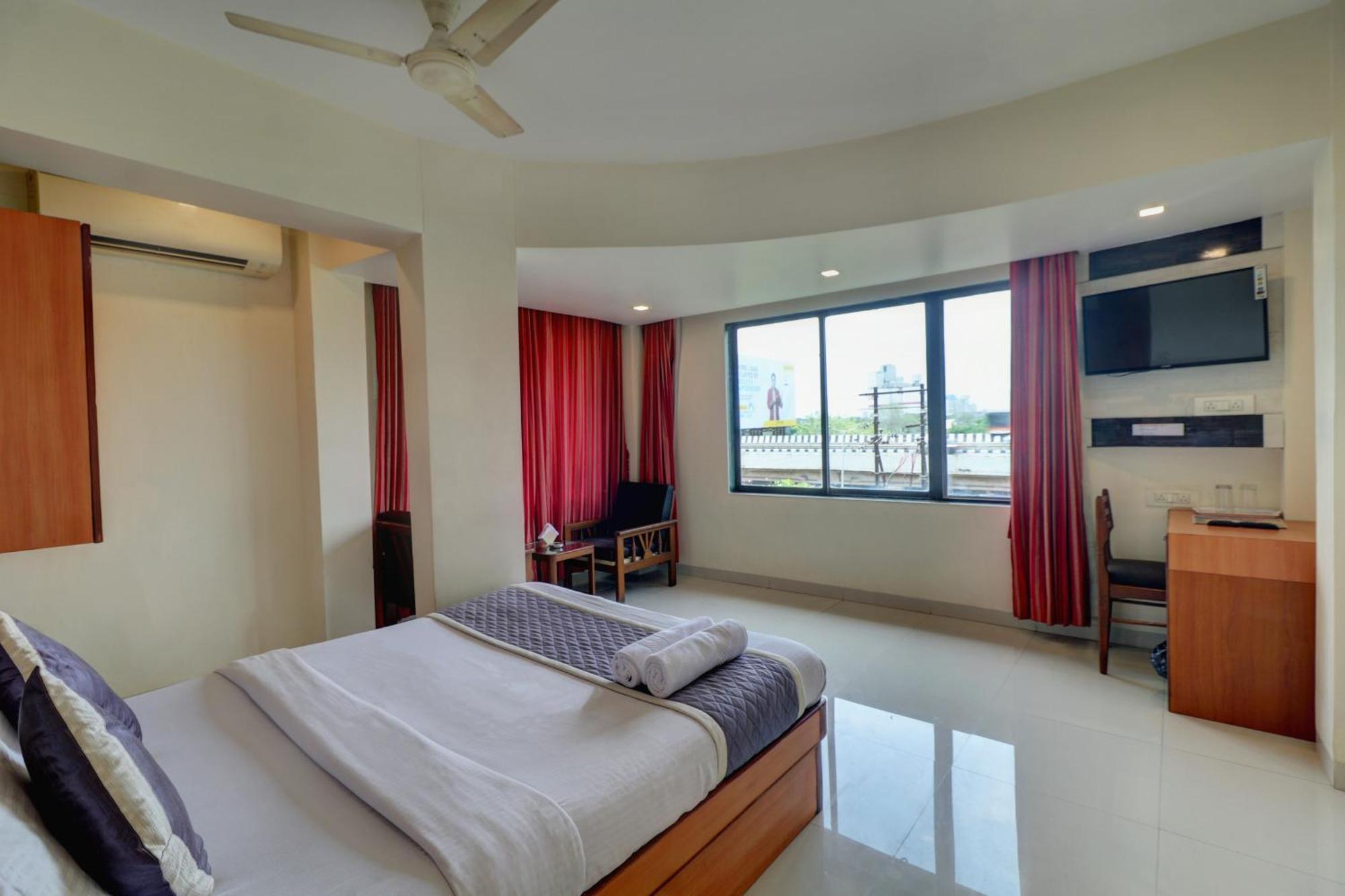 Hotel New Sarovar Grand Panvel Esterno foto